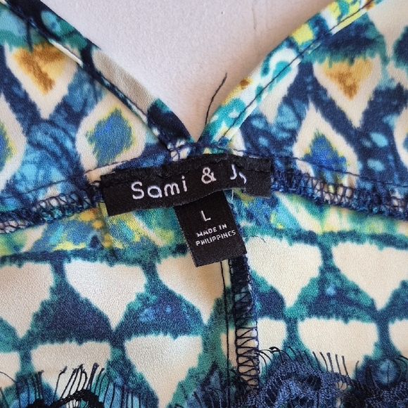 Sami & Jo Blue Short Sleeve Boxy Blouse - Picture 2 of 5
